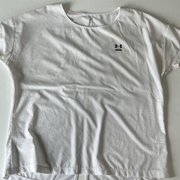 Under Armour Athletic Top - Picture 1 of 8